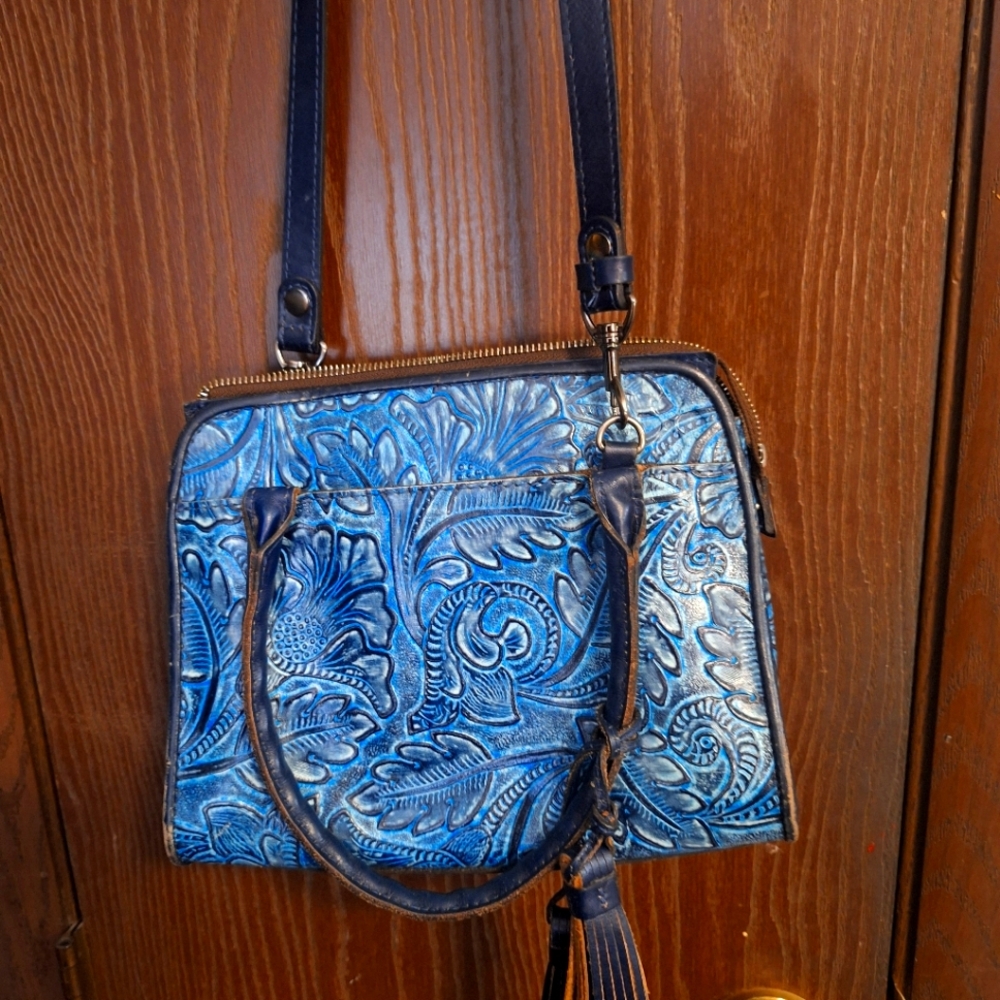 Patricia Nash tulled leather purse crossbody extra strap.